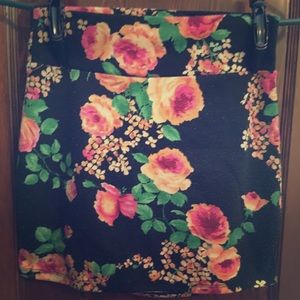 Floral mini skirt